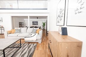 2ndhomes Unique 110m2 Apartment w Sauna