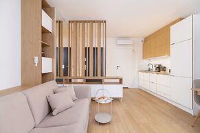 Czarnowiejska Studio by Renters