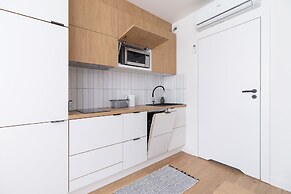 Czarnowiejska Studio by Renters