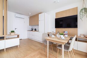 Czarnowiejska Studio by Renters