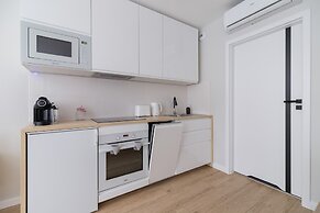 Czarnowiejska Studio by Renters