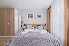 Czarnowiejska Studio by Renters