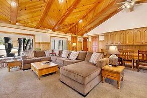 2030-bearfoot Lodge 5 Bedroom Home by RedAwning