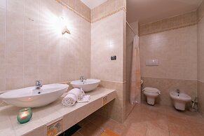 Palazzo Apartments - Porto Letizia