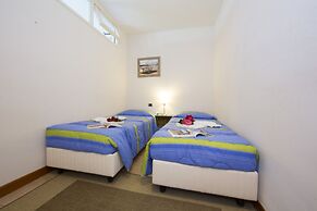Palazzo Apartments - Porto Letizia
