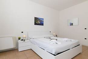 Palazzo Apartments - Porto Letizia