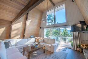 2066-big Bear Gambrel 2 Bedroom Home by RedAwning