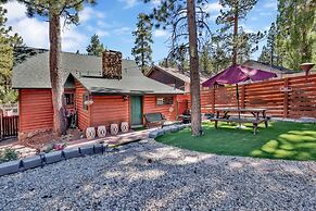 2063-beary Nice Cabin 3 Bedroom Home by RedAwning