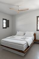 Zetine Suites Sikinos