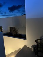 Zetine Suites Sikinos