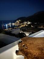 Zetine Suites Sikinos