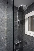 Unique 2bdr aprtm - steps to Plaka