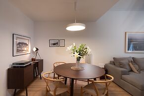 Unique 2bdr aprtm - steps to Plaka