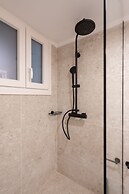 Unique 2bdr aprtm - steps to Plaka