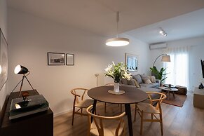 Unique 2bdr aprtm - steps to Plaka