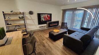 GLOBALSTAY. Paradise Marina Place