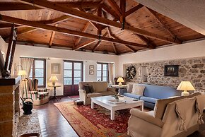 Arachova Wooden Chalet