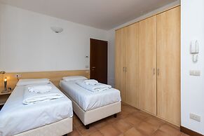 Village Apartments - Porto Letizia
