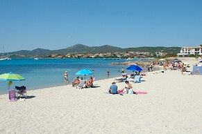 Baia De Bahas Bilo VM 500m From The Sea