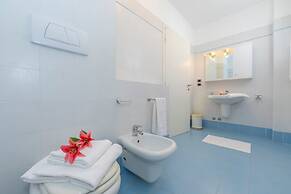 Villa Apartments - Porto Letizia