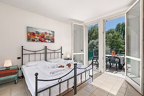 Villa Apartments - Porto Letizia