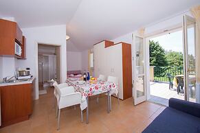 Villa Apartments - Porto Letizia