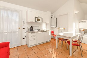 Villa Apartments - Porto Letizia