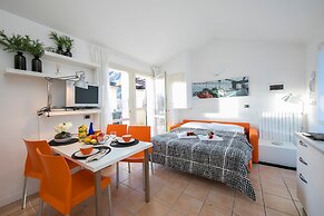 Villa Apartments - Porto Letizia