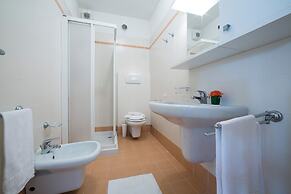 Villa Apartments - Porto Letizia
