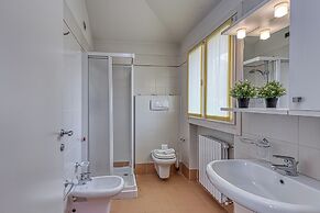 Villa Apartments - Porto Letizia