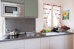 Villa Apartments - Porto Letizia