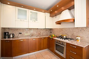 Villa Apartments - Porto Letizia