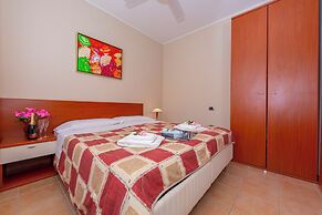 Villa Apartments - Porto Letizia