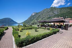 Villa Apartments - Porto Letizia