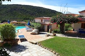 Bouganvillage Bilo With Shared Pool
