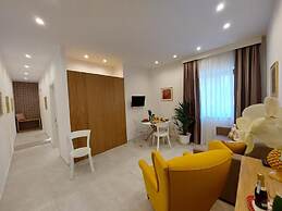 MISTRAL LUXURY SUITES