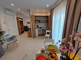 MISTRAL LUXURY SUITES