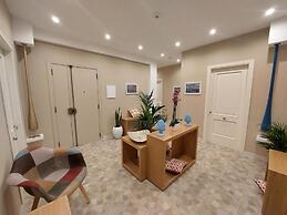 MISTRAL LUXURY SUITES