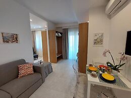 MISTRAL LUXURY SUITES