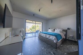 SUITE 28