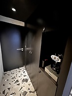 SUITE 28