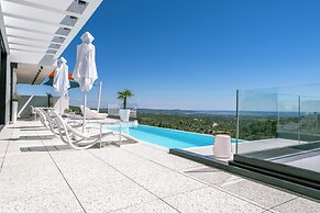 SUITE 28
