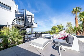 SUITE 28