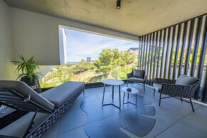 SUITE 28