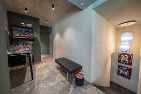 SUITE 28