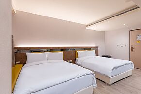 CHECK inn Taichung Qinghai