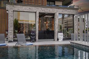 Sealife Royal Suites