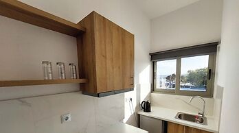 Finikas Suites & Apartments Airport