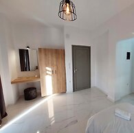 Finikas Suites & Apartments Airport