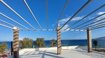 Finikas Suites & Apartments Airport